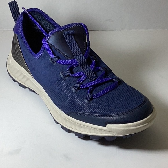 Womens BareTraps® Malina Slip-On Sneakers - Picture 6 of 10